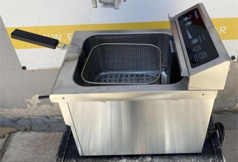 Φριτέζα Ηλεκτρική Επιτραπέζια Μονή Με Βρυσάκι Εξαγωγής Λαδιού 8Lt Mεταχειρισμένη 